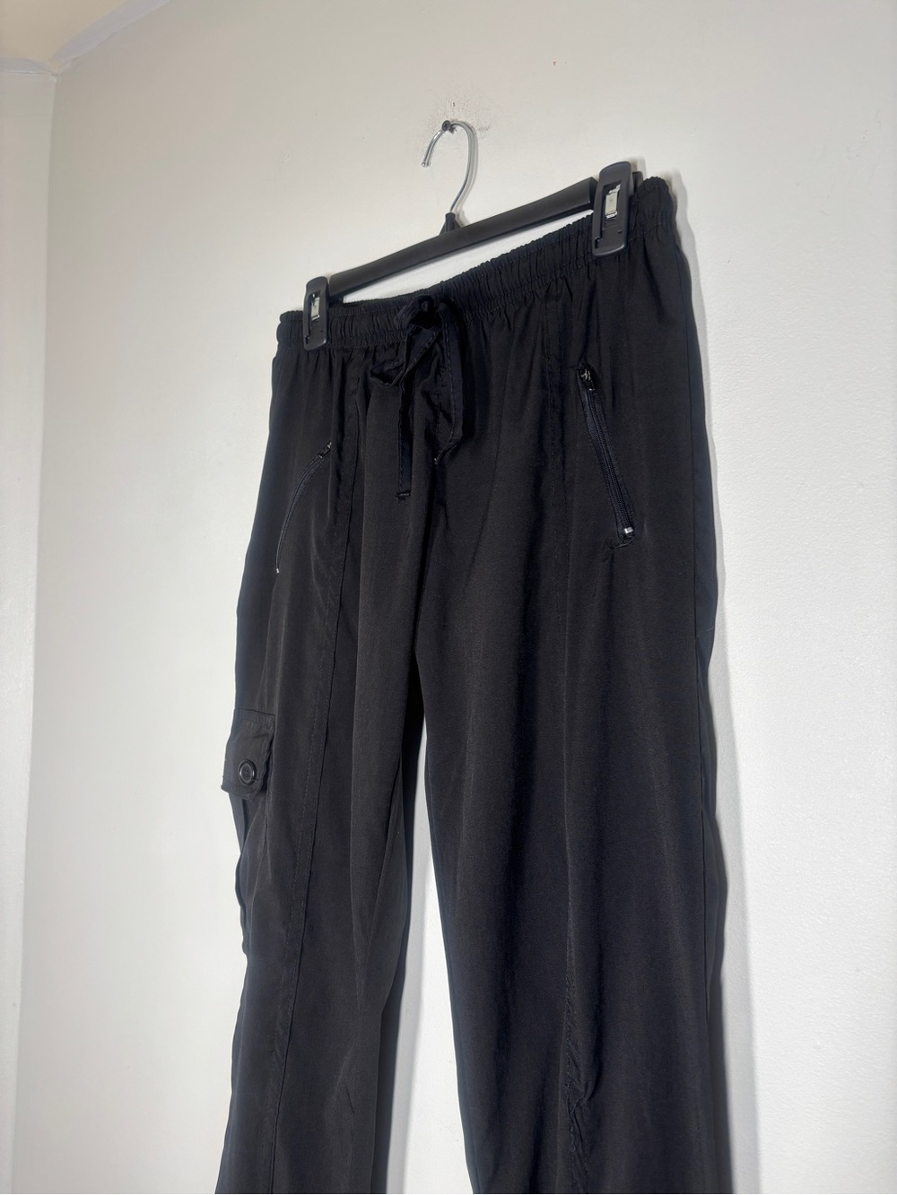 Beverly Hills Uniforms Black Cargo Jogger Scrub Pants - XL - Picture 2 of 8
